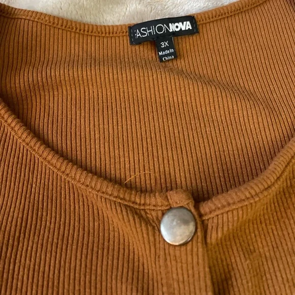 Fashion Nova Ribbed Button-Front Midi Dress – 3X (Rust Brown) - Picture 4 of 6